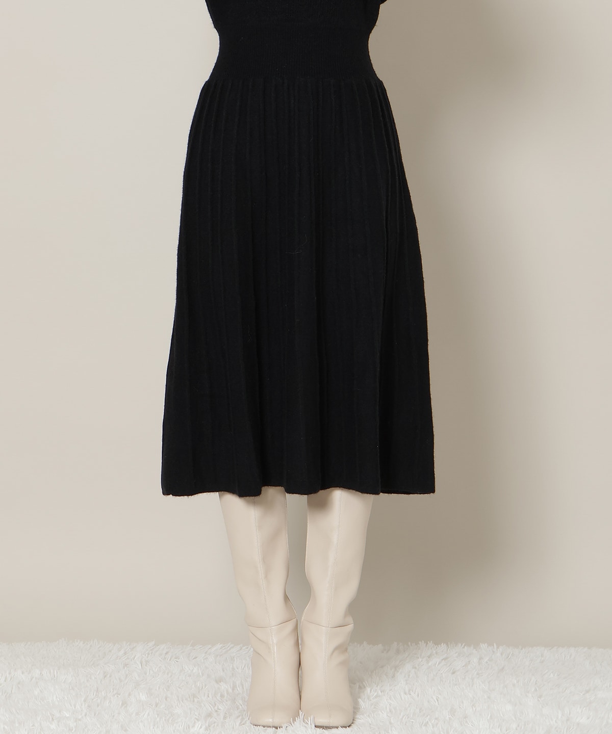 【12/18(thu) 12時予約スタート】オープンショルダープリーツニットOP