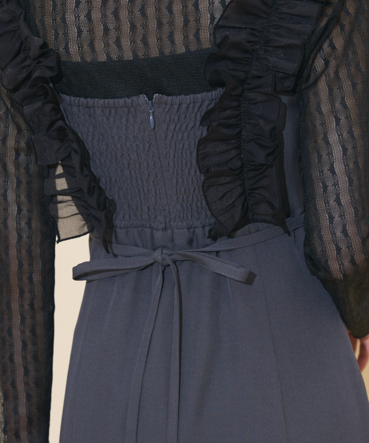 フリルショルダーマーメイドワンピース