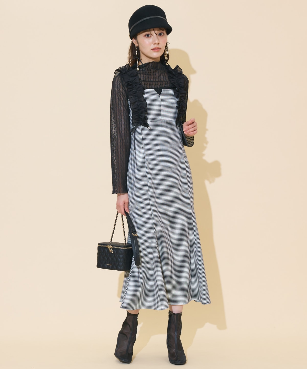 フリルショルダーマーメイドワンピース