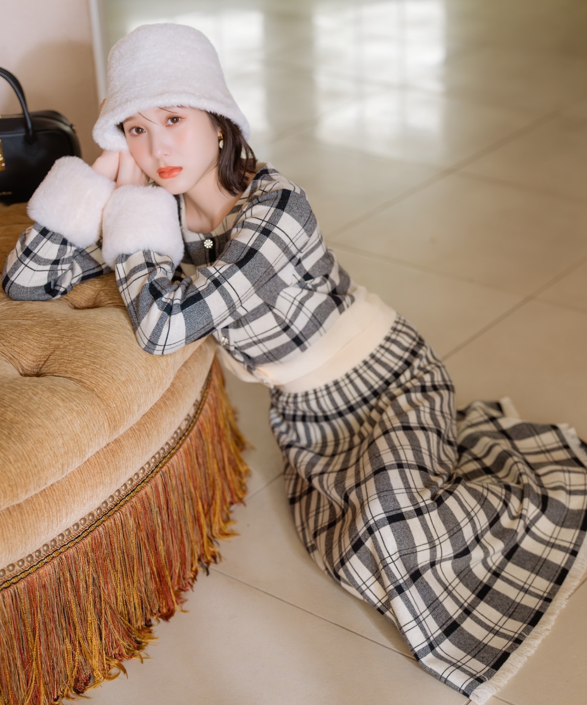 【新色追加】チェック柄ファーカフスカーディガン