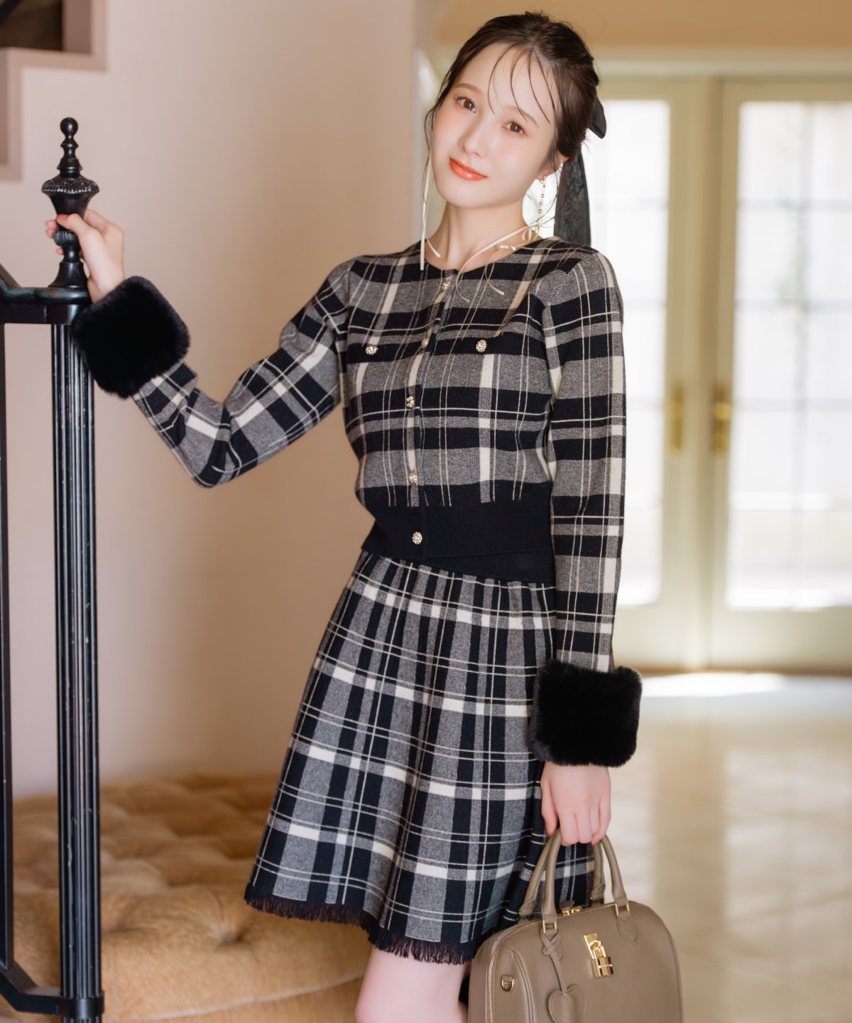 【新色追加】チェック柄ファーカフスカーディガン