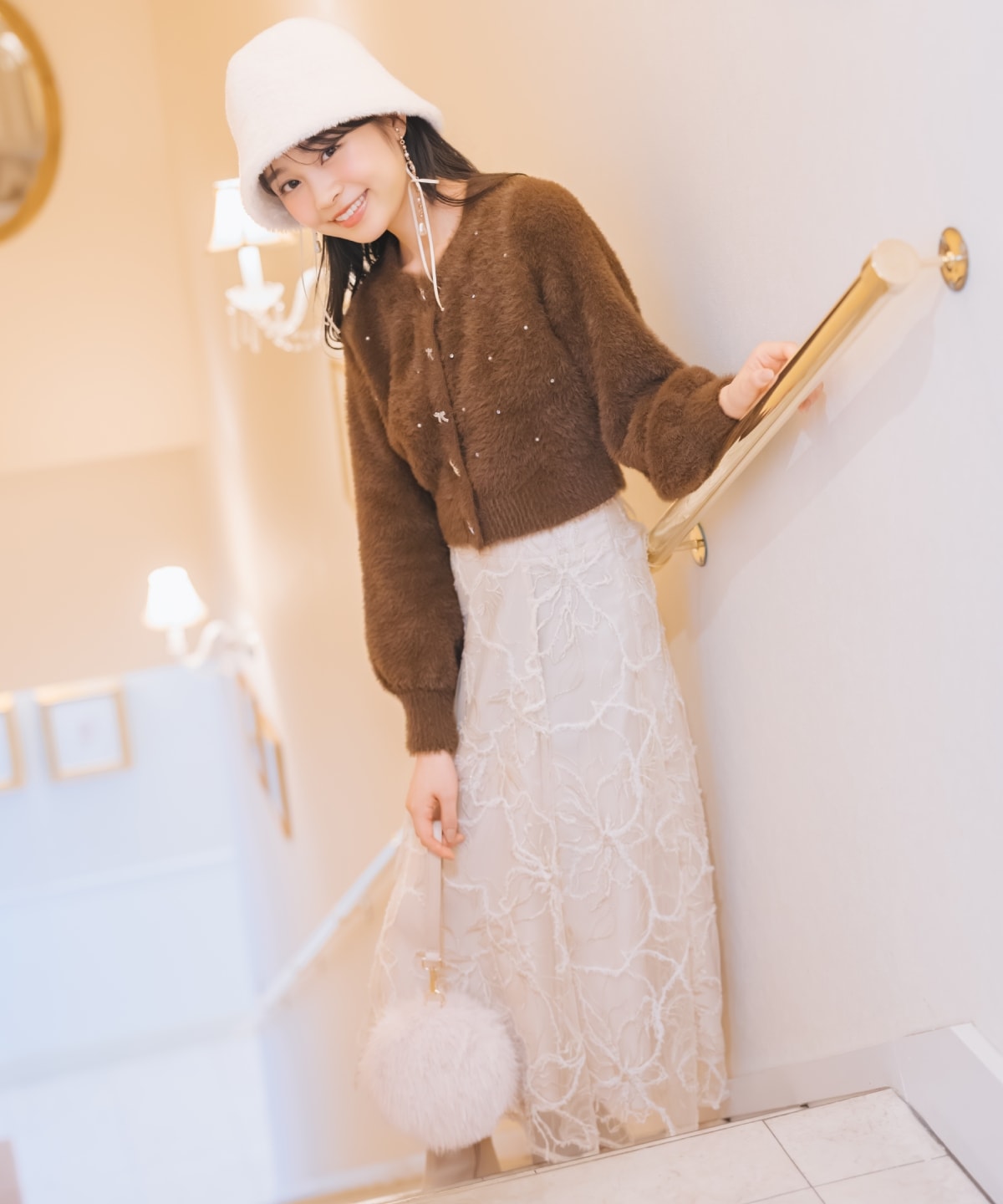 パール＆ビジューフェザーカーディガン