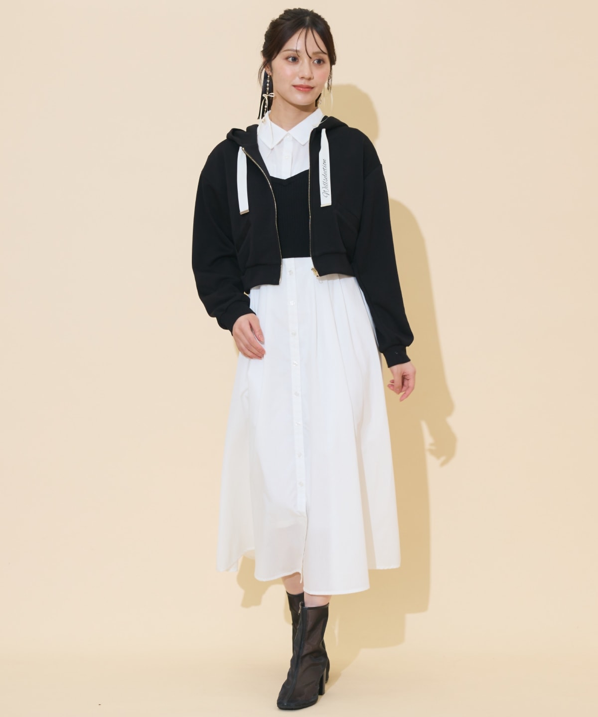 ロゴテープパーカー