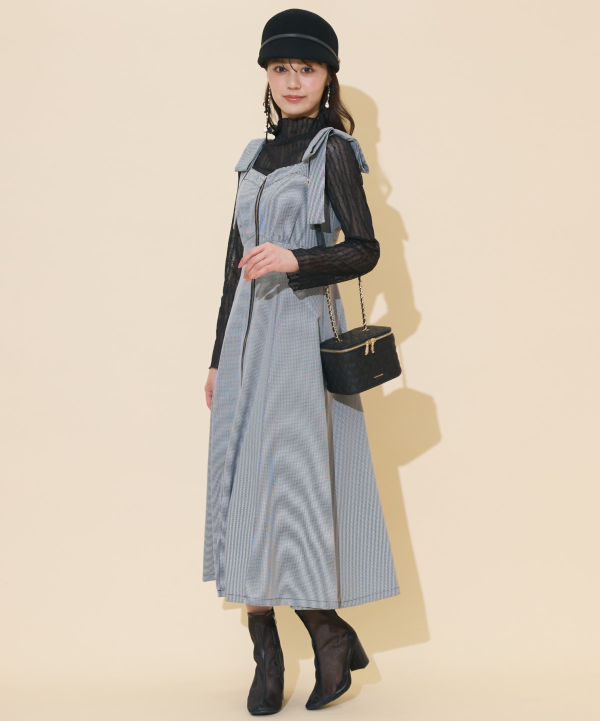 メロウハイネックトップス