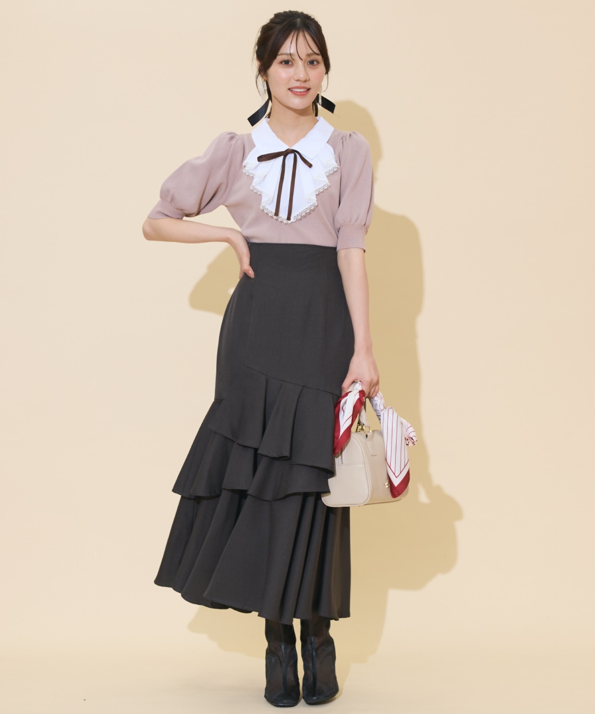 レースラッフルプルオーバー