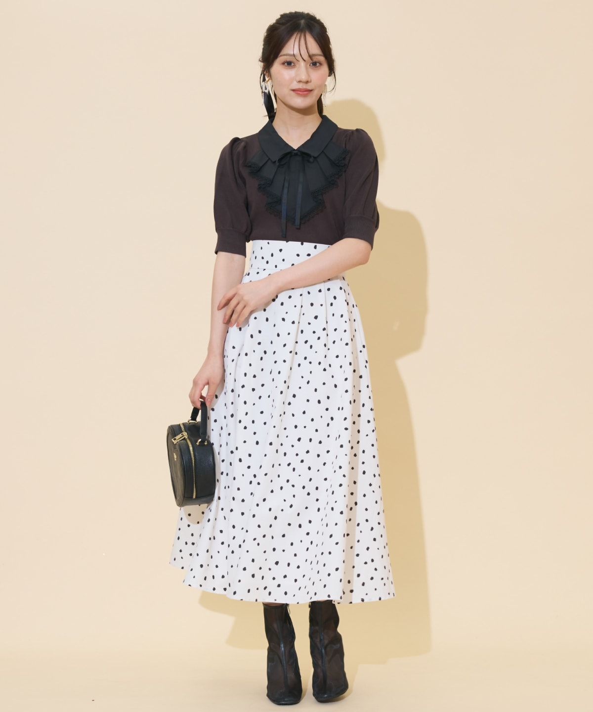 レースラッフルプルオーバー