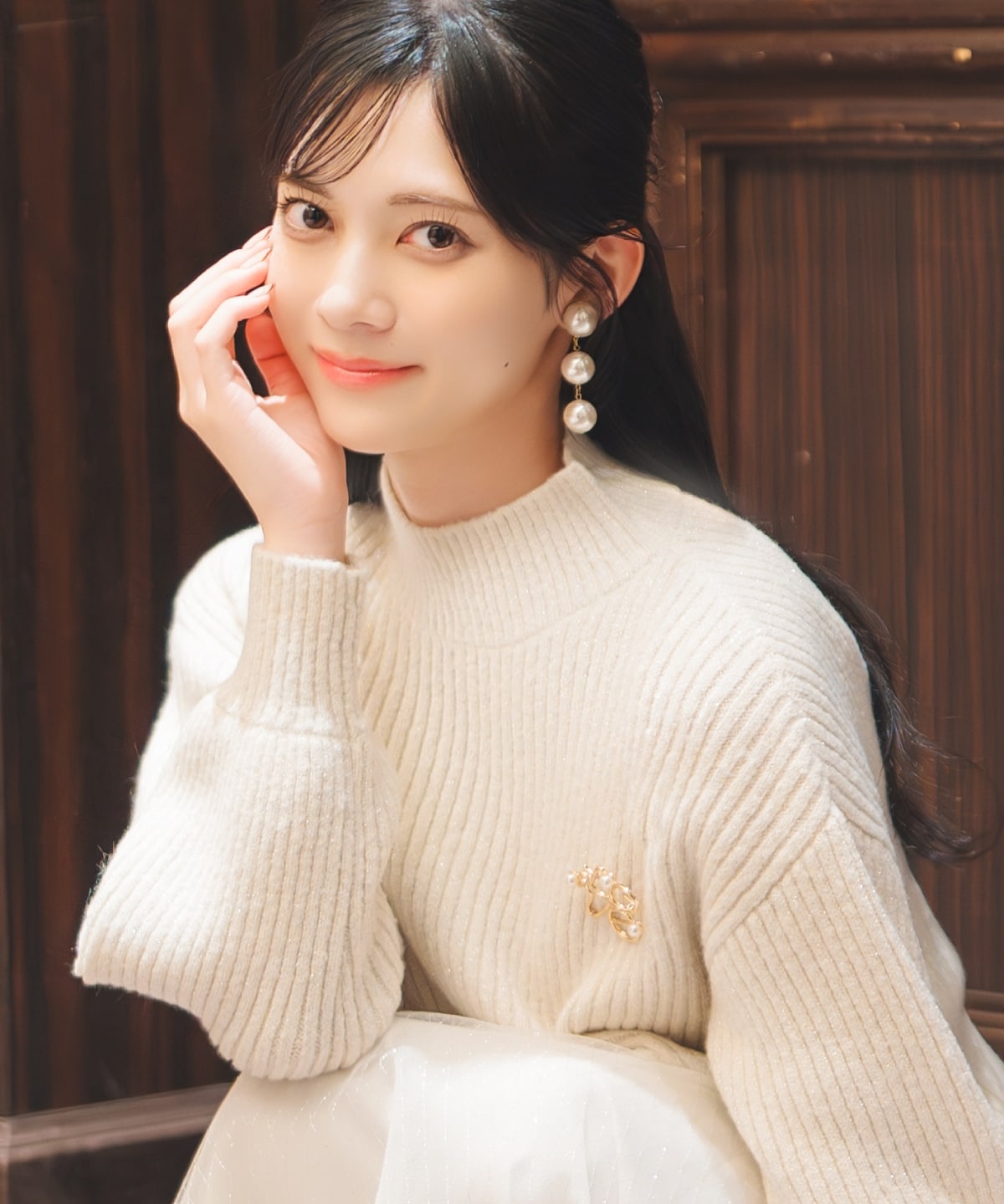 【12/5(fri)10時発売】ブローチ付きクロップドラメニット