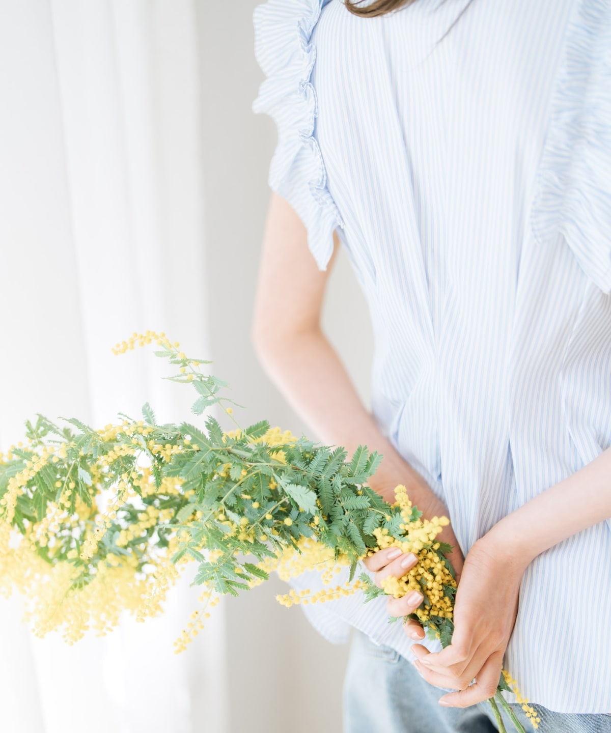 フリルスリーブペプラムブラウス