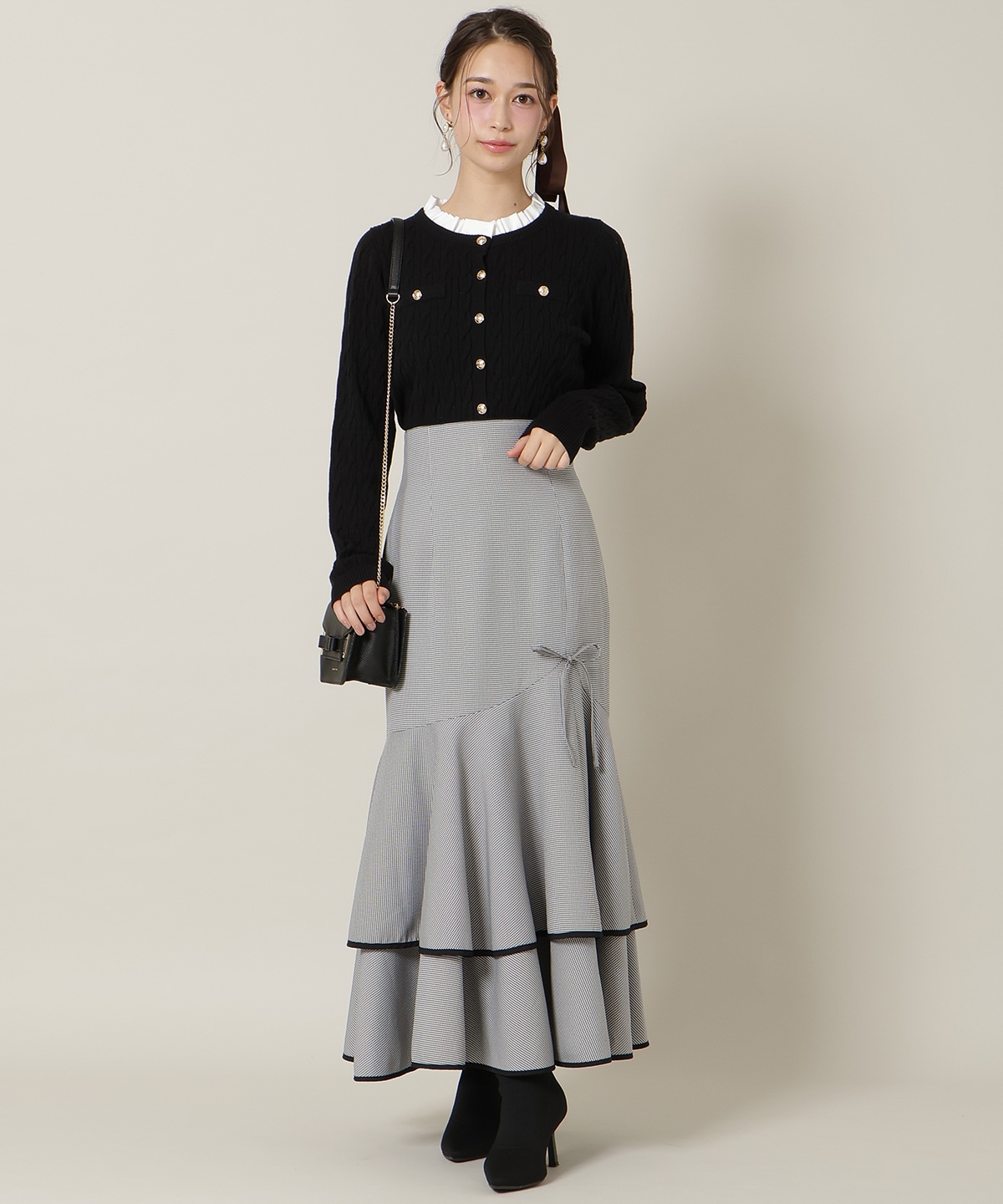 フリルレイヤードケーブルニット