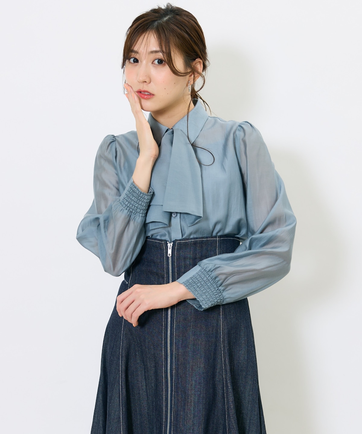 リボンタイ付きオーガンジーシャツ