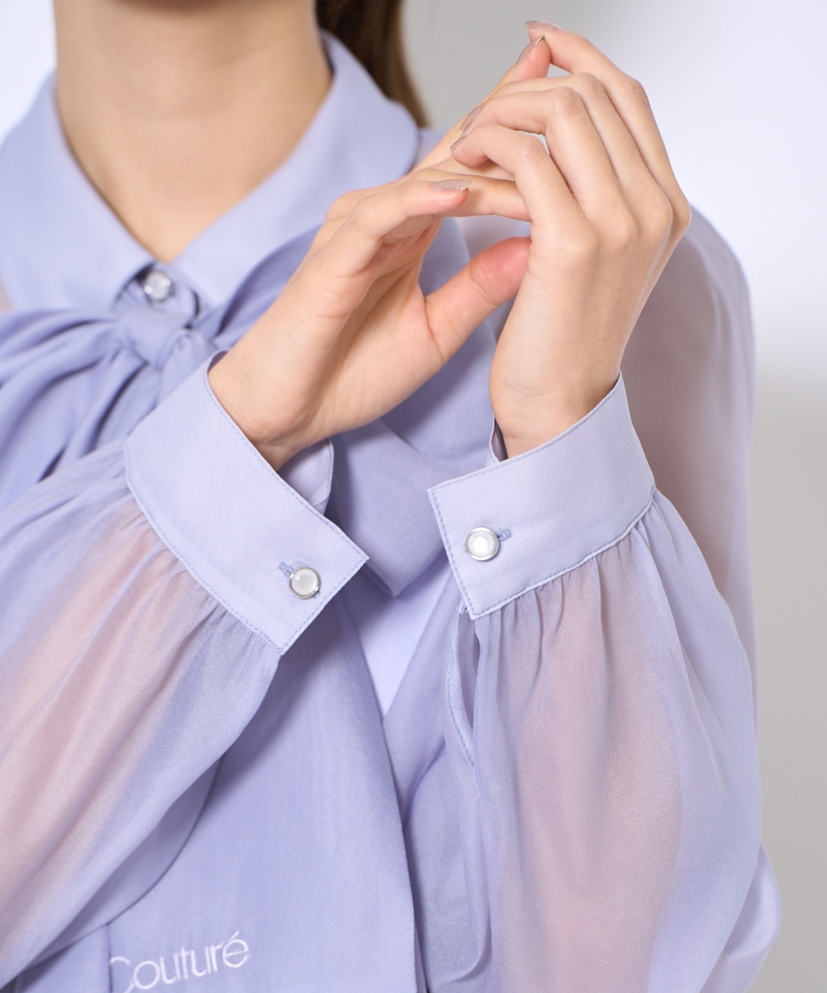 バタフライリボンシアー長袖ブラウス