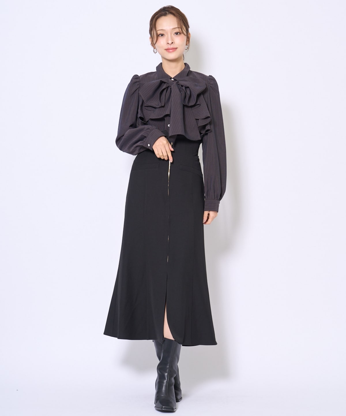 ビジューボタンフリルケープ長袖ブラウス