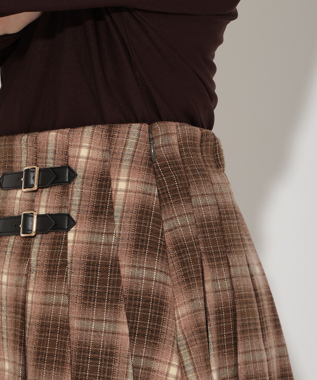 チェックミニスカート