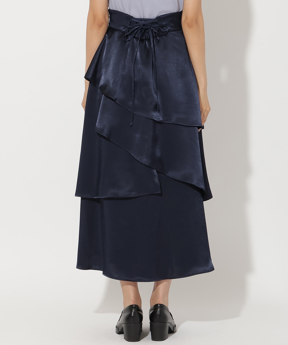 サテンアシメフリルティアードスカート