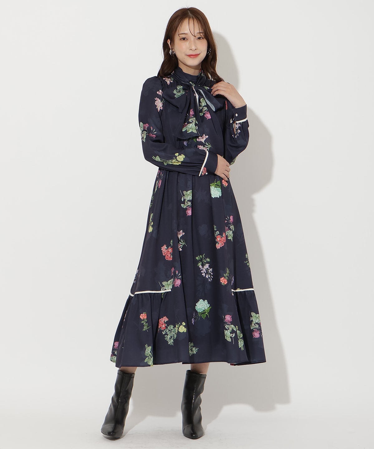 【先行予約受付中】クラシックフラワーワンピース