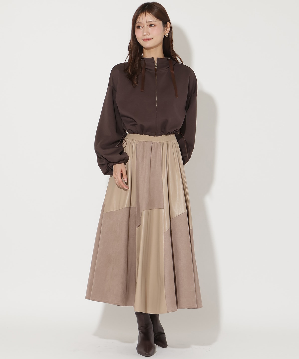 ダンボールポンチパーカー