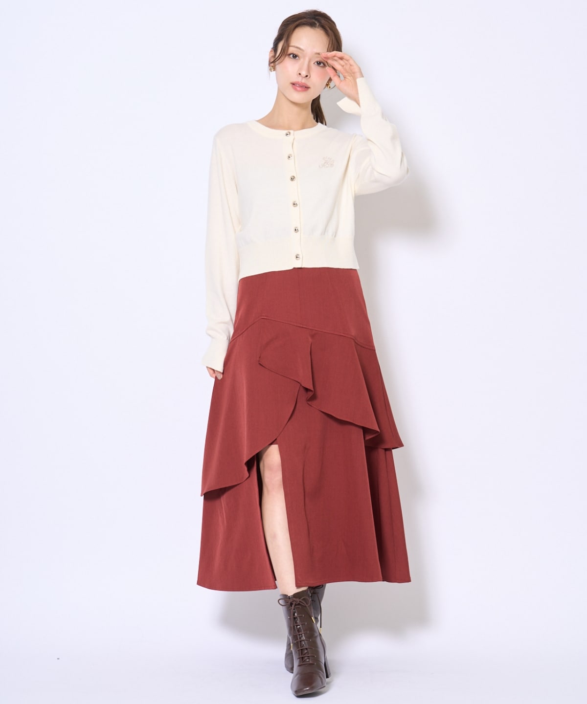 刺繍クルーネック長袖カーディガン