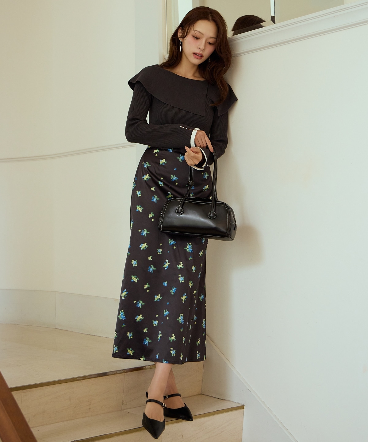 アシンメトリーカラーニットプルオーバー