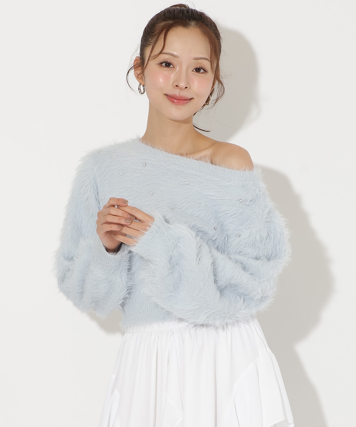 ビジューフェザーニットプルオーバー