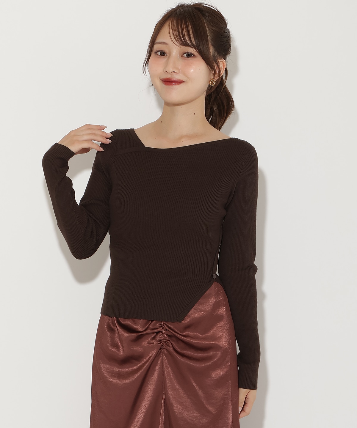 アシメVネック長袖プルオーバー