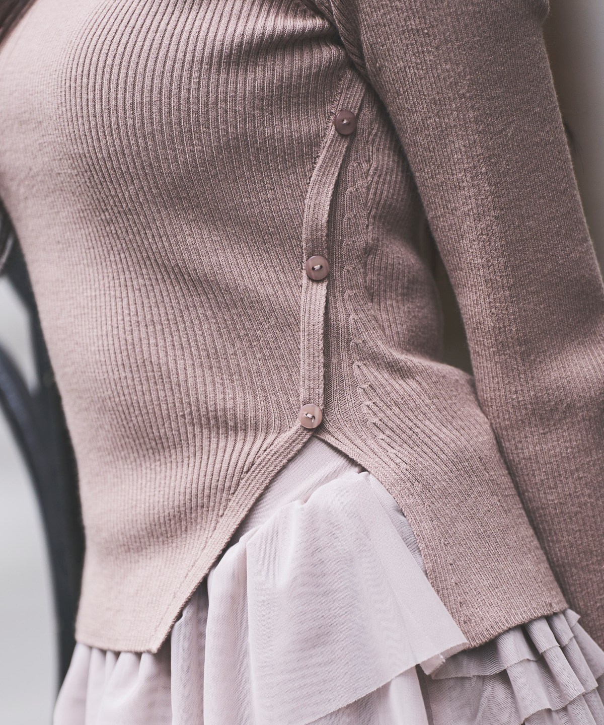 アシメＶネック長袖プルオーバー