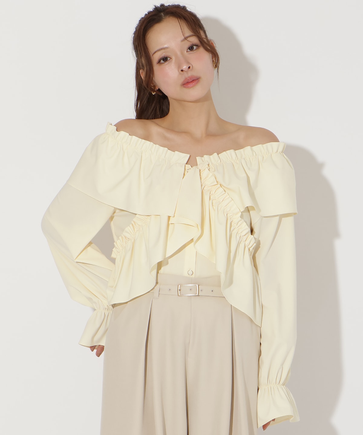 【先行予約受付中】フリルクロスブラウス