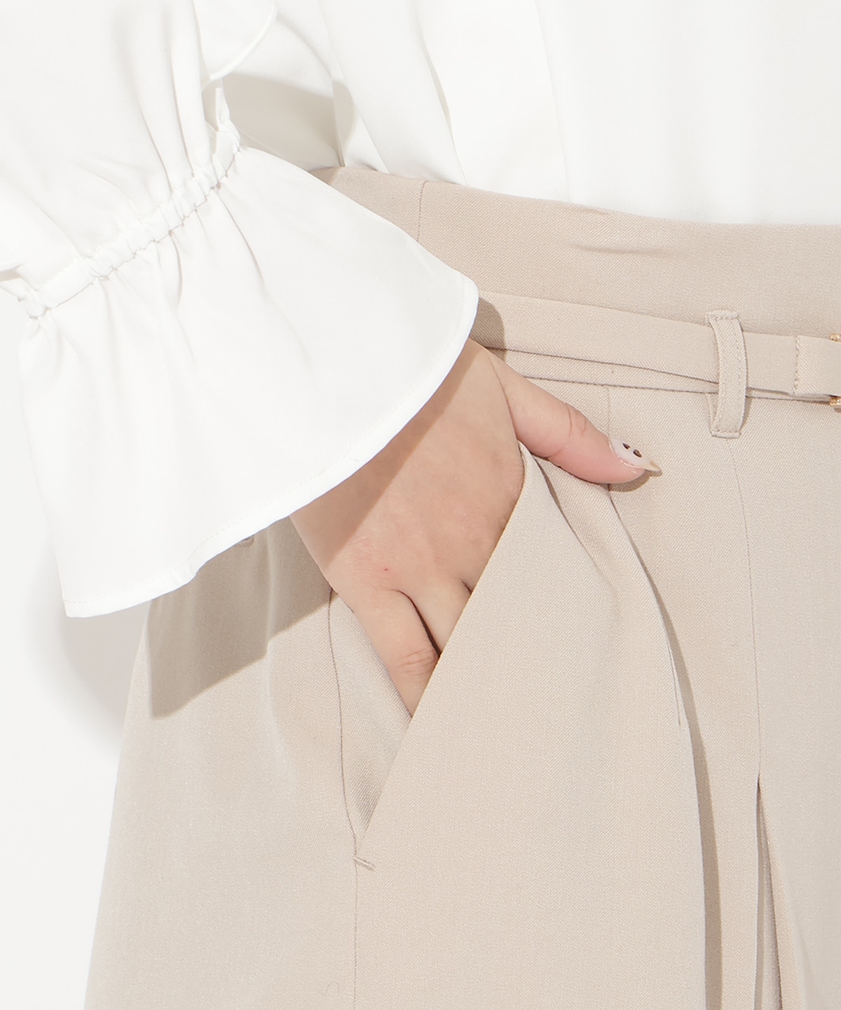 【先行予約受付中】ハイウエストタックワイドパンツ