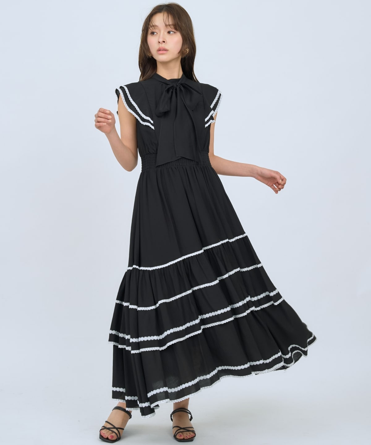 レーストリミングティアードワンピース