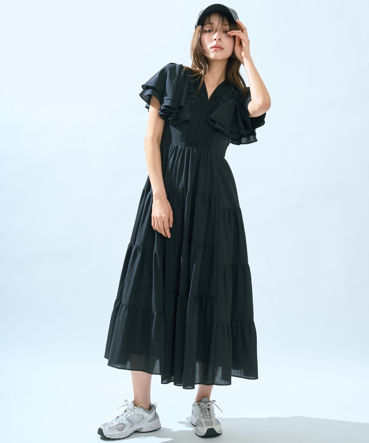 【先行予約受付中】Vネック襟レースティアードワンピース