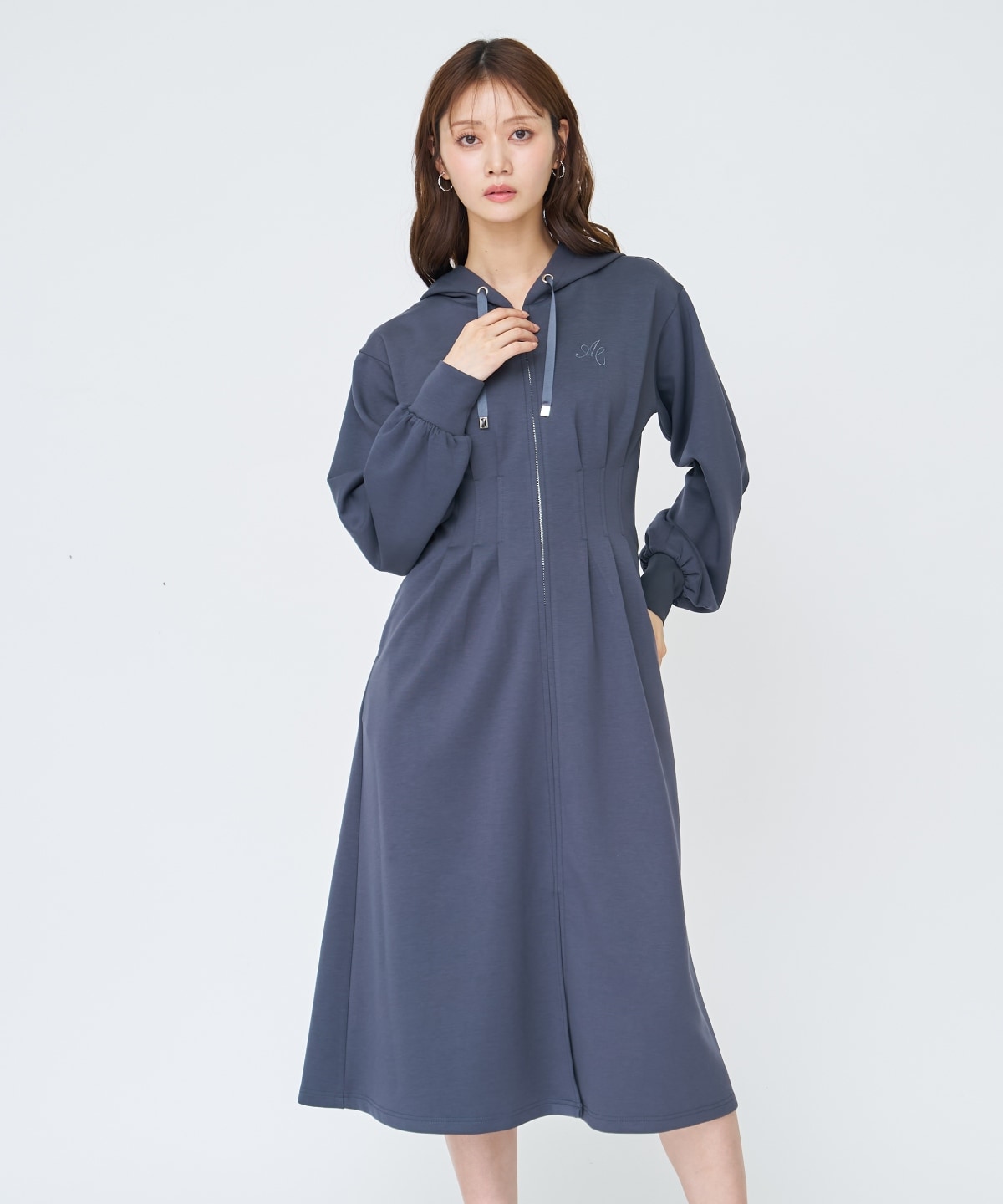 フード付きZIPワンピース