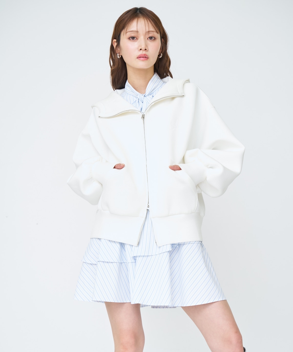 ロゴ刺繍ボンディングZIPパーカー