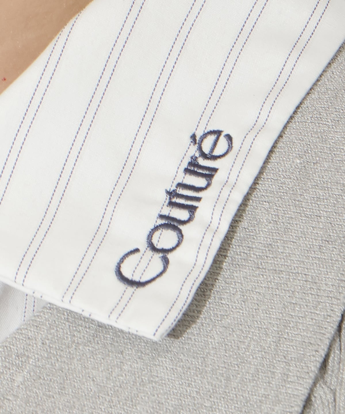 【先行予約受付中】シャツレイヤード風ケーブルカーディガン