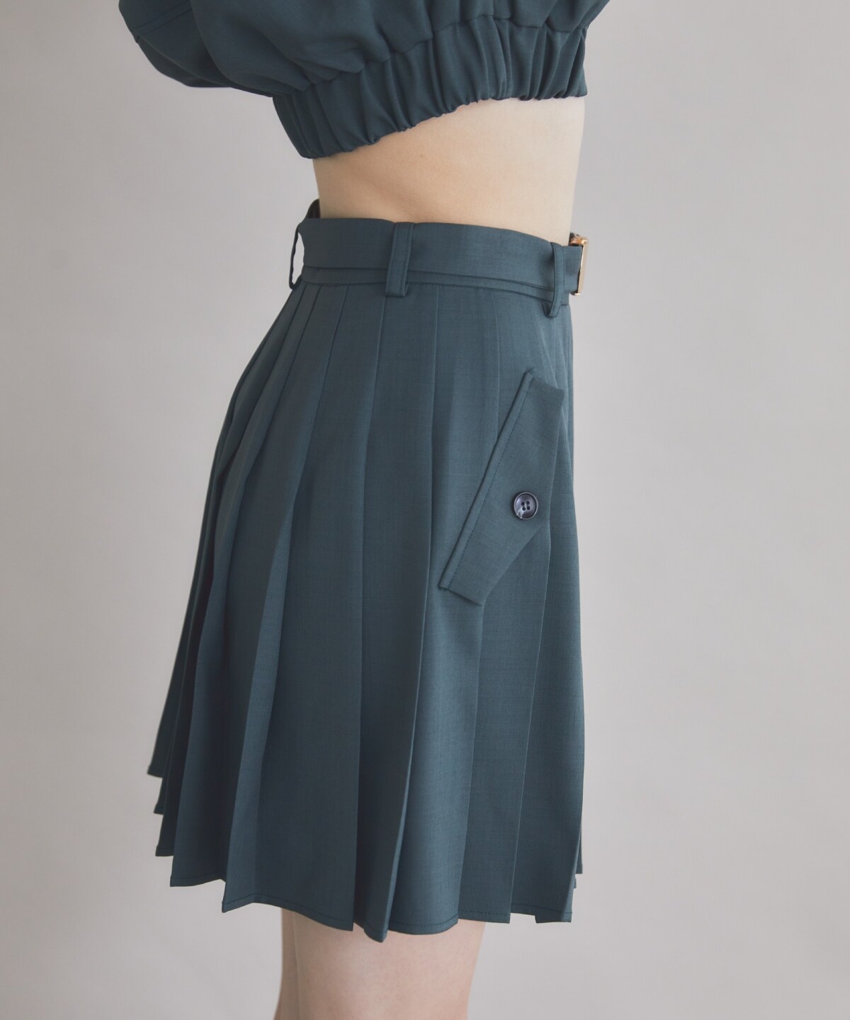 【セットアップ可能】ベルト付きプリーツショートスカート