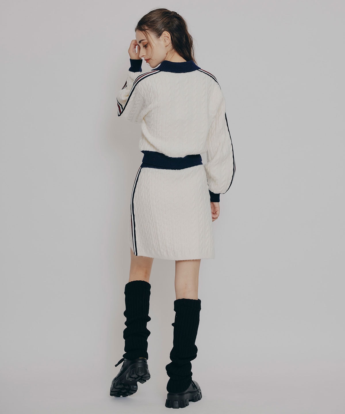 ［FILA×REDYAZEL］ケーブルニットトリコロールラインジャケット×タイトミニスカートセットアップ