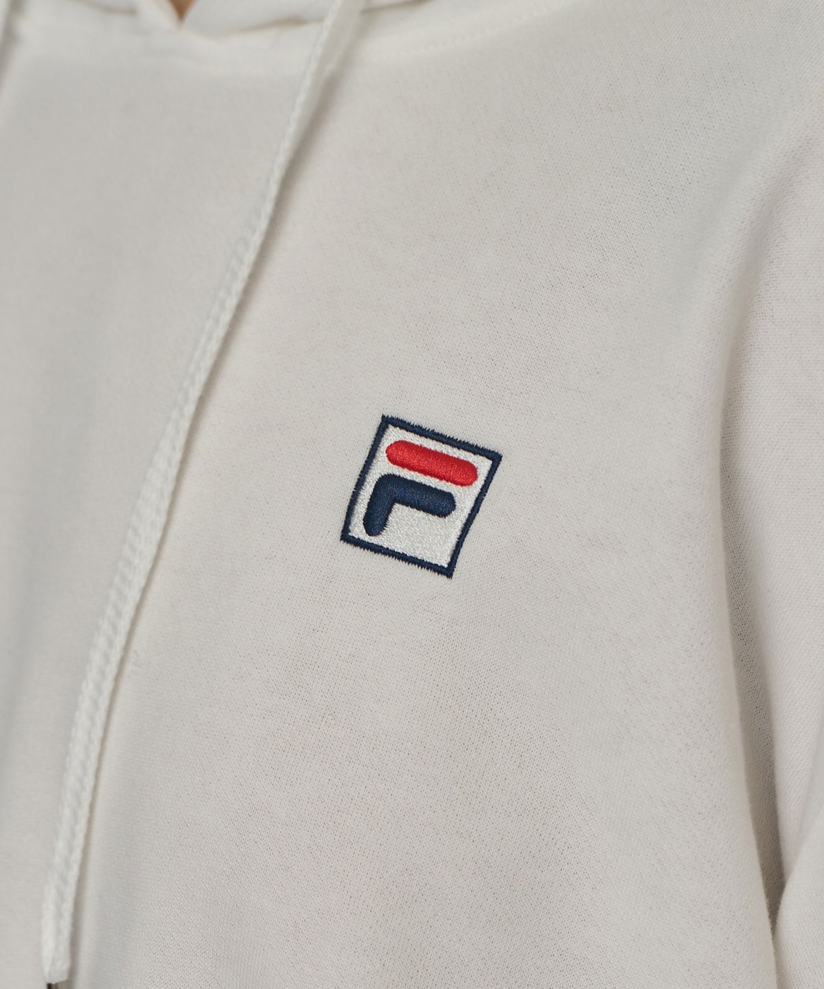 ［FILA×REDYAZEL］サガラロゴコンパクトフーディ