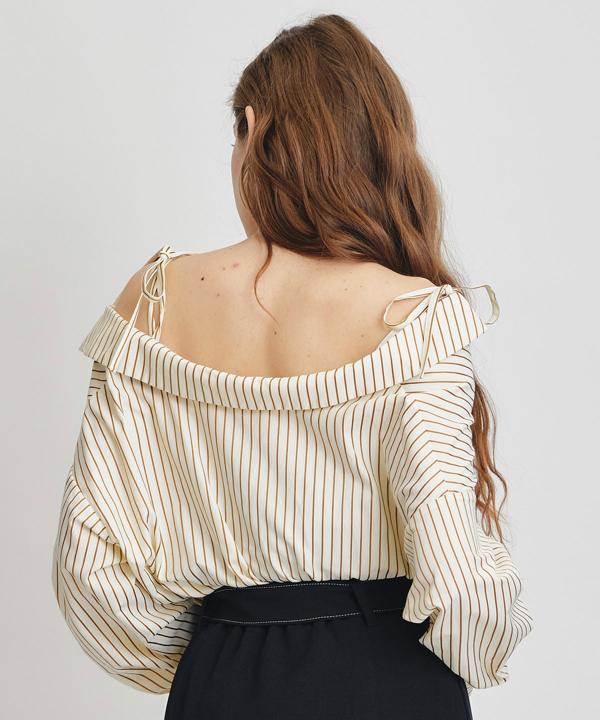 ベアレイヤードストライプバルーンオフショルブラウス
