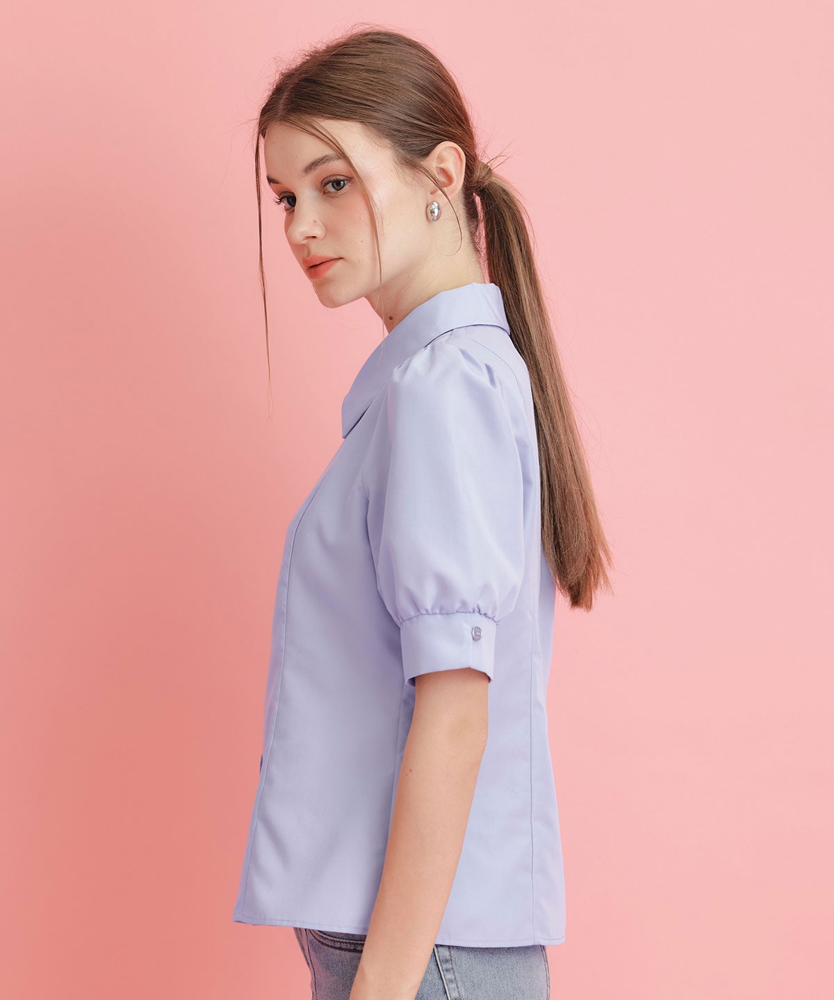 ロゴリボンパフスリーブブラウス