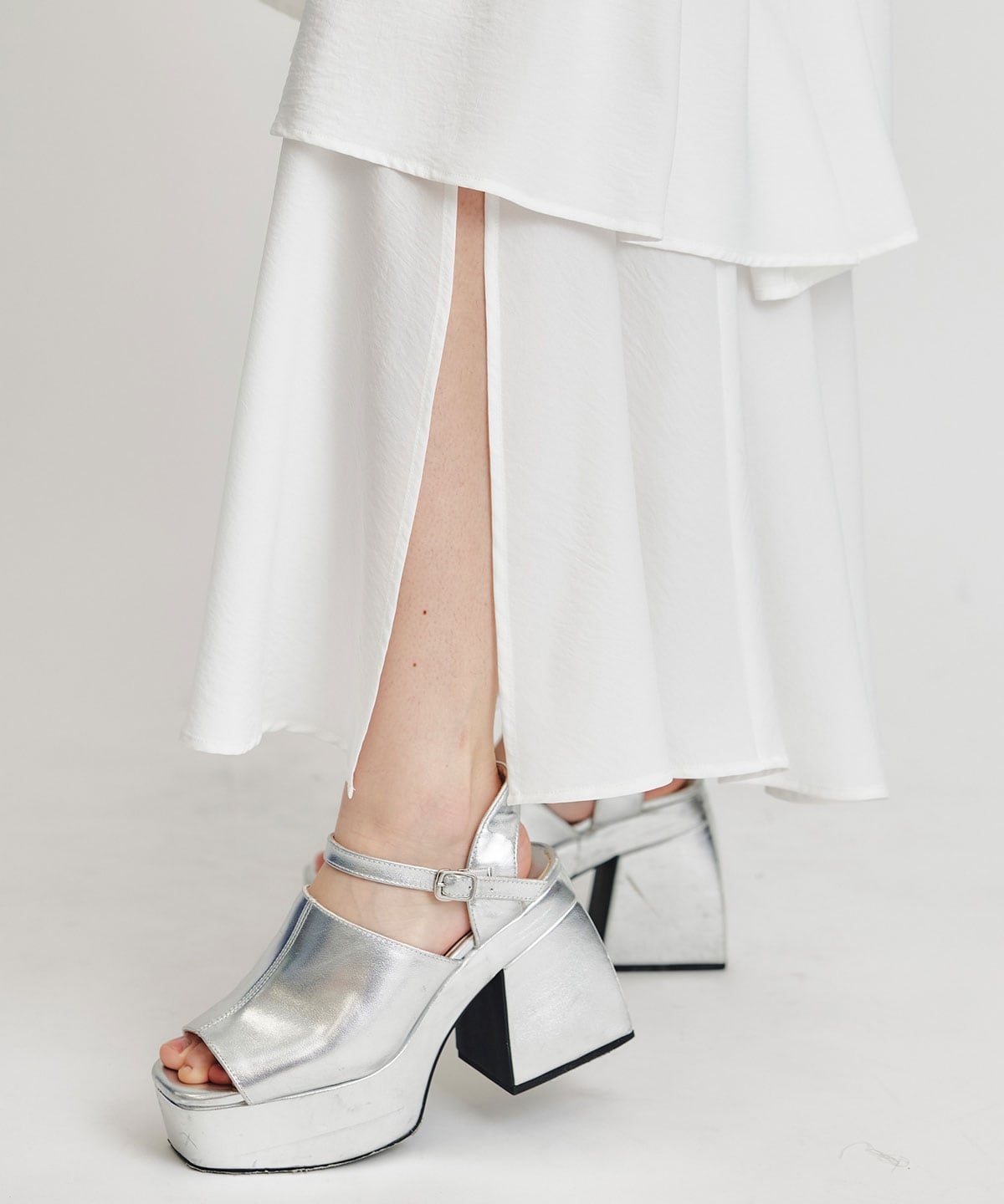 エアリーティアードロングスカート