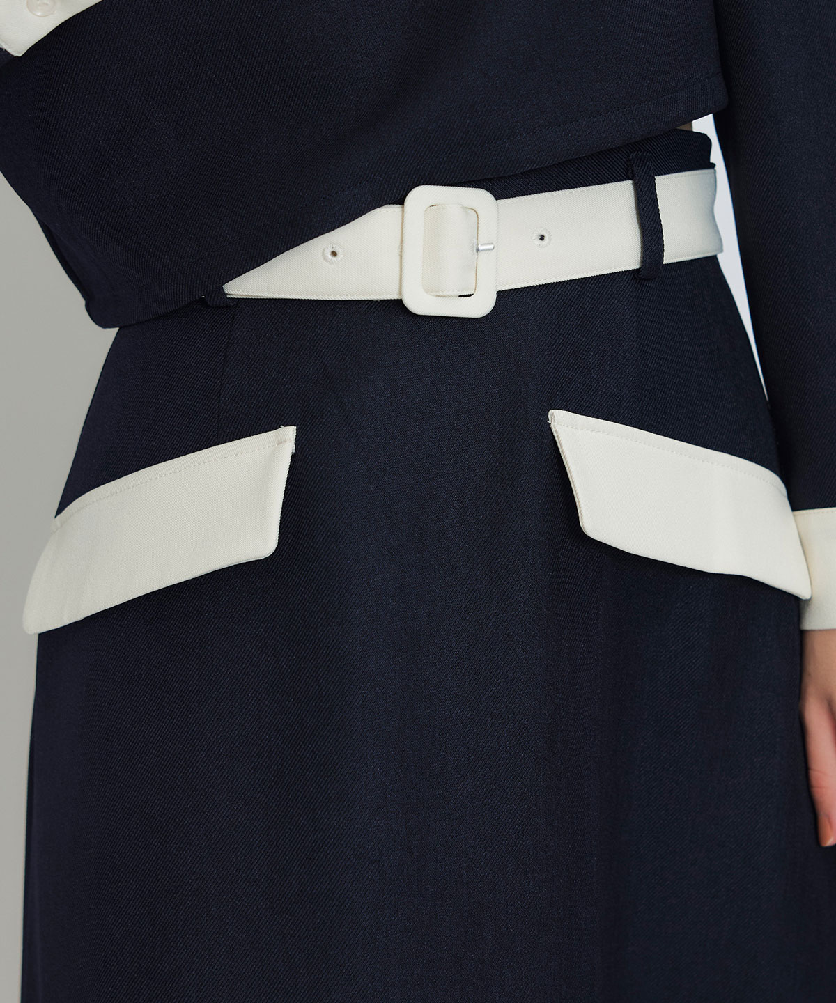 ビジューカラーコンパクトブラウス×バイカラーロングフレアスカートセットアップ