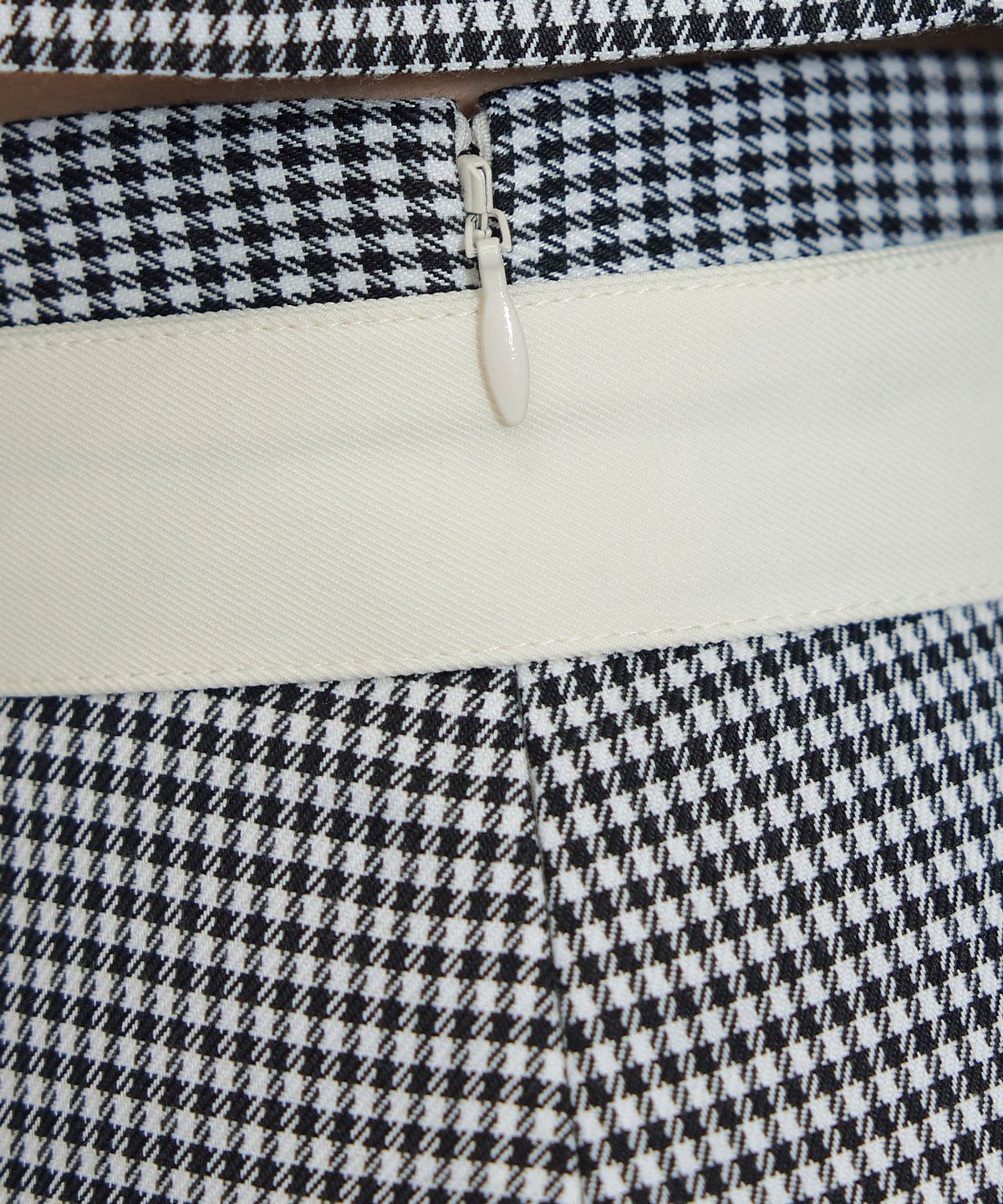 ビジューカラーコンパクトブラウス×バイカラーロングフレアスカートセットアップ