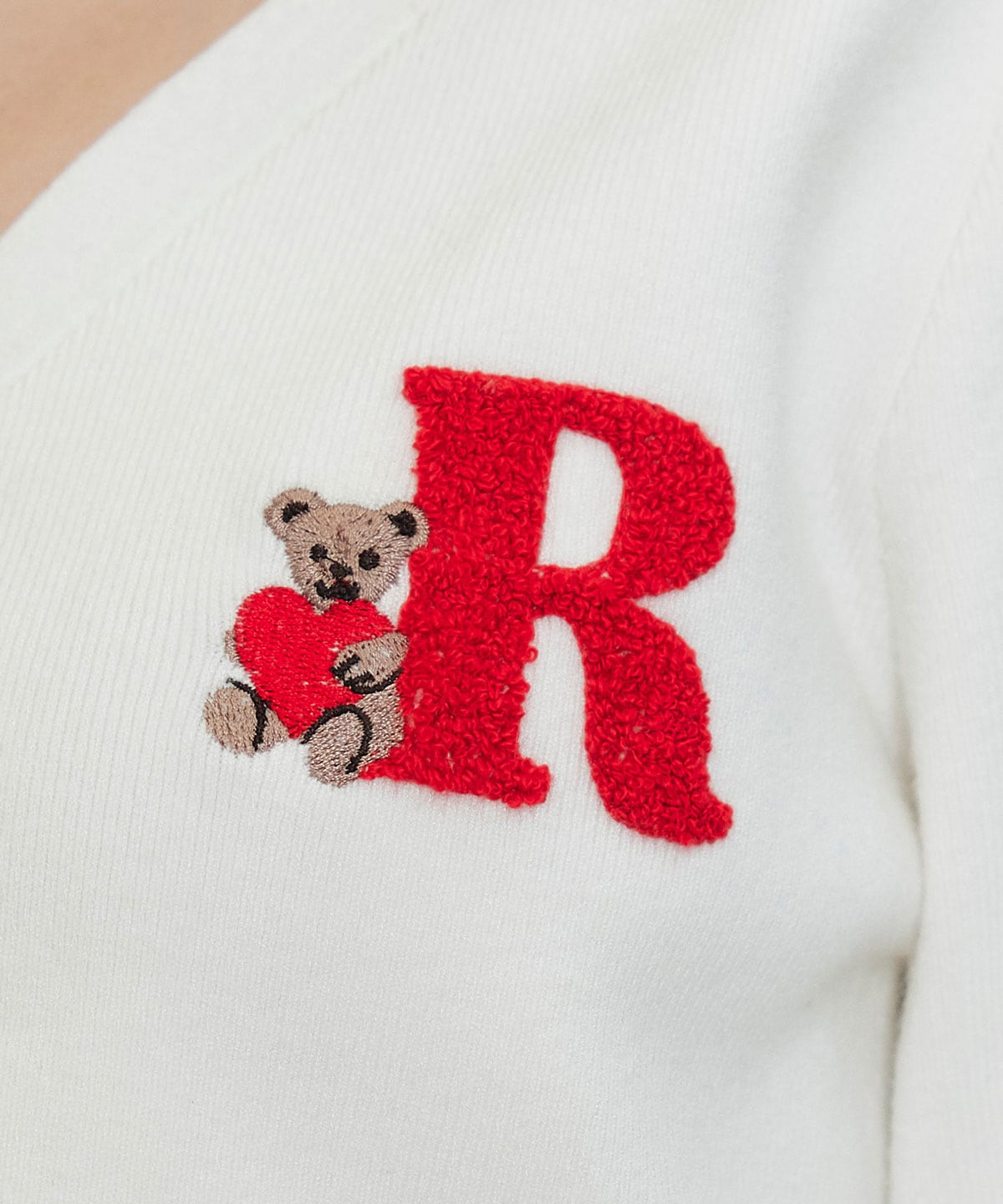 【2/13(金) 昼12時発売開始】AzelyハートVネックカーディガン