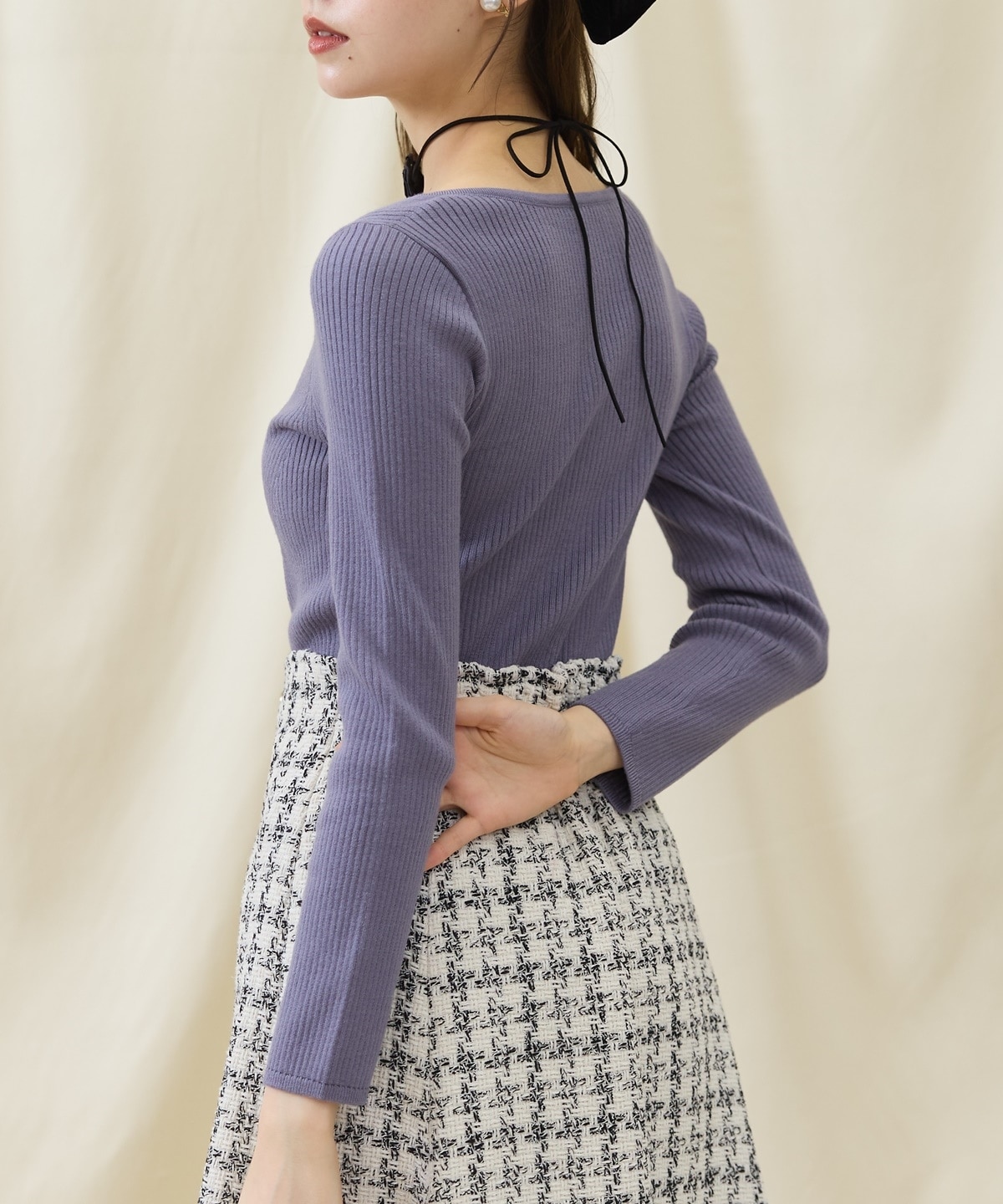 デコルテビスチェリブニットプルオーバー