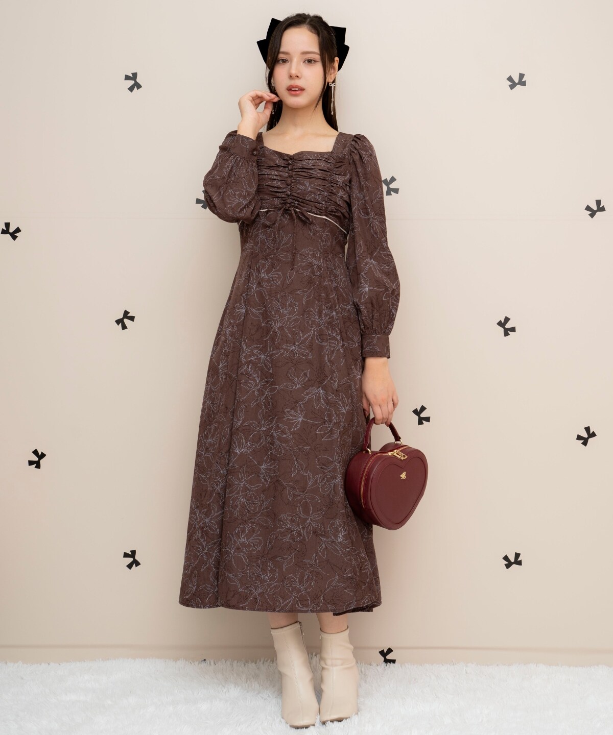 フラワープリントギャザーフレアワンピース