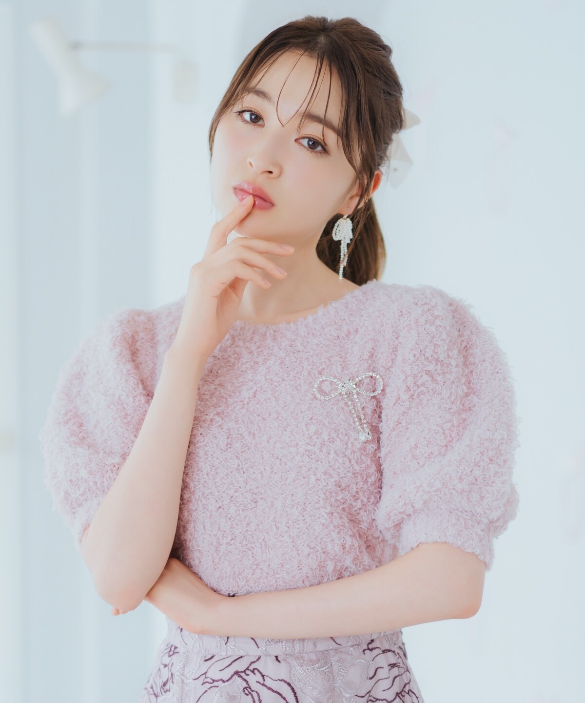 リボンブローチ付きテディヤーンニット