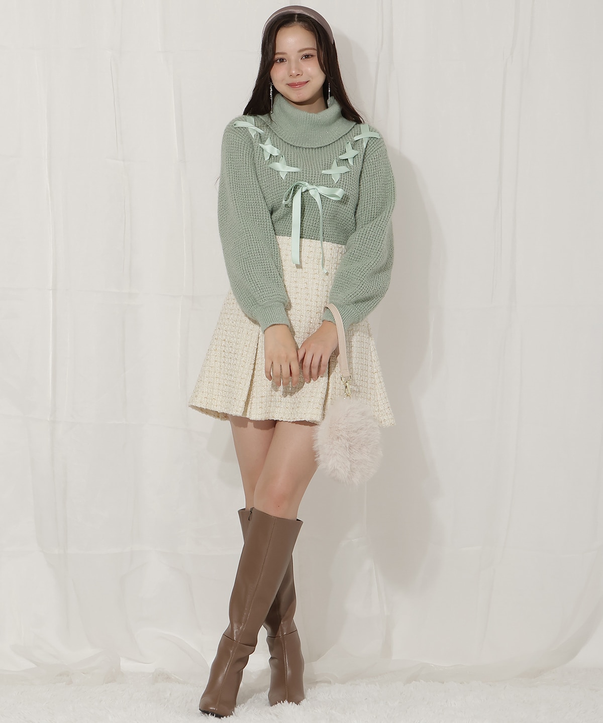 レースアップタートルニット