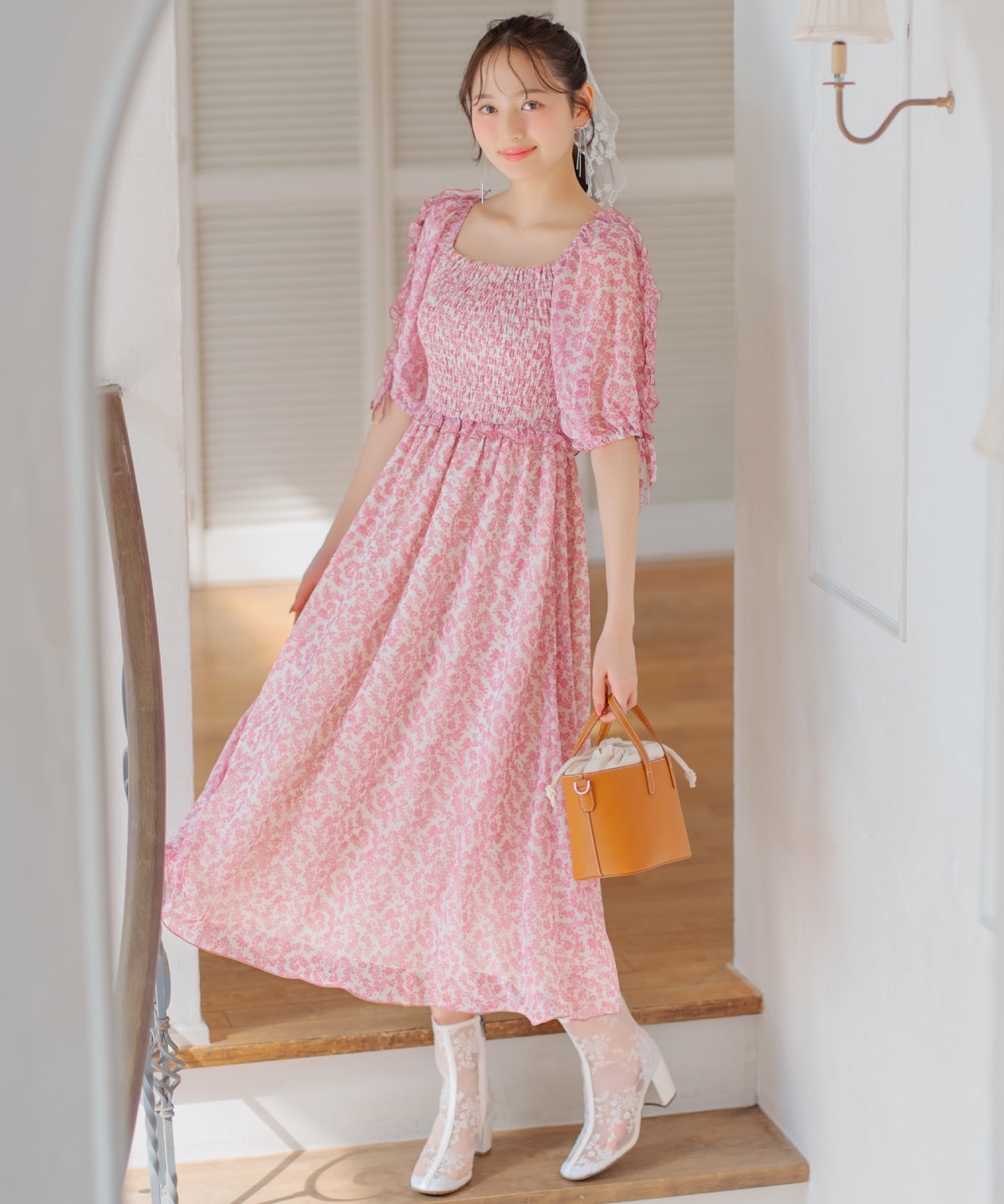 ミニフラワーシャーリングワンピース