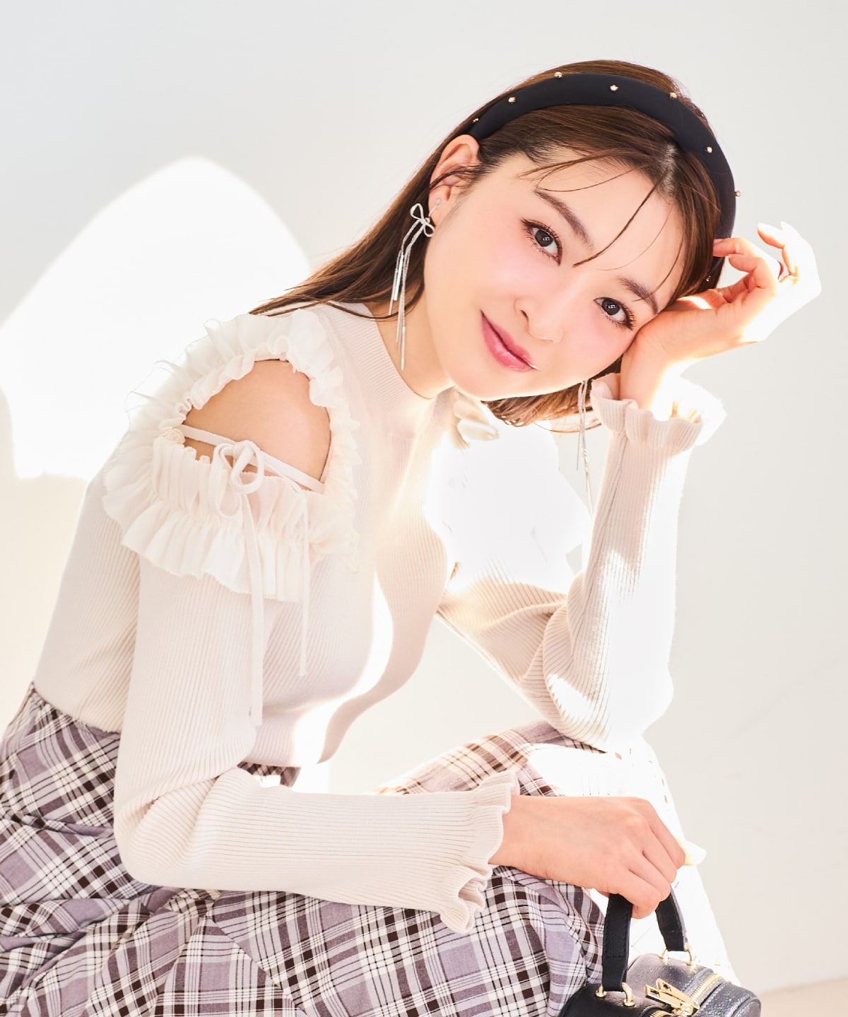 フリルショルダーリブニット