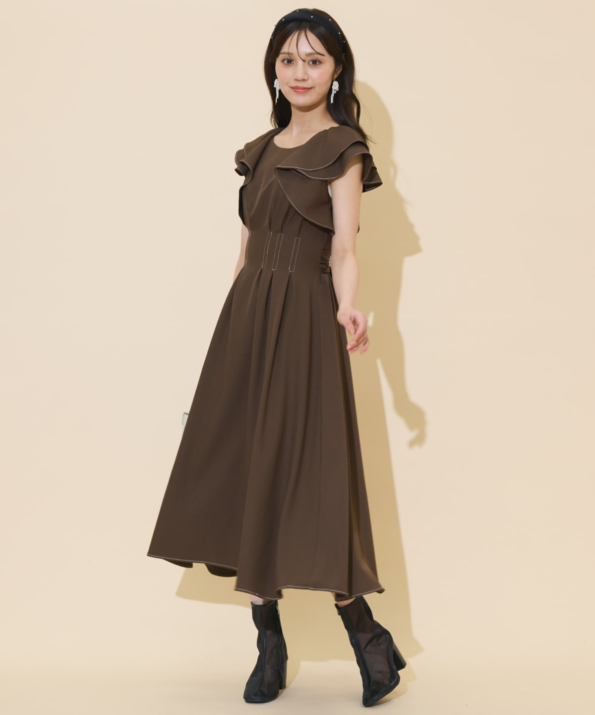 ラッフルスリーブバックリボンワンピース