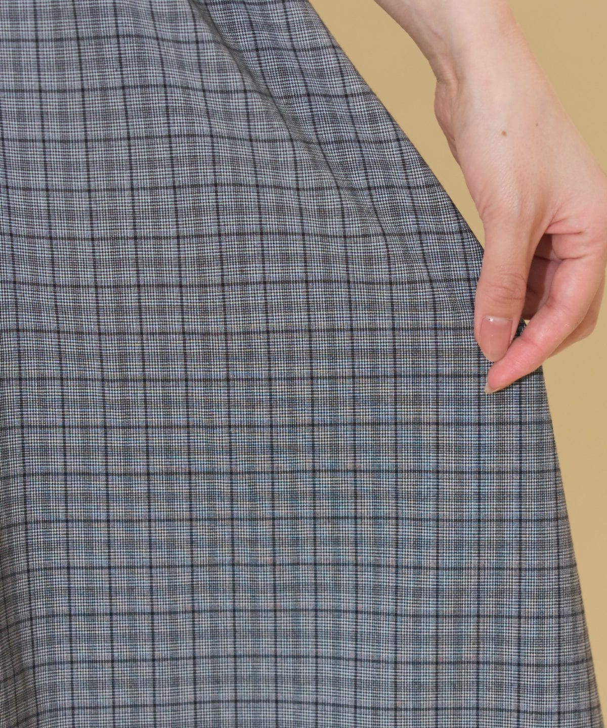 ラッフルスリーブバックリボンワンピース