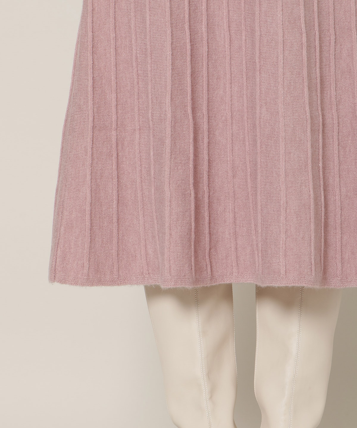 【12/18(thu) 12時予約スタート】オープンショルダープリーツニットOP